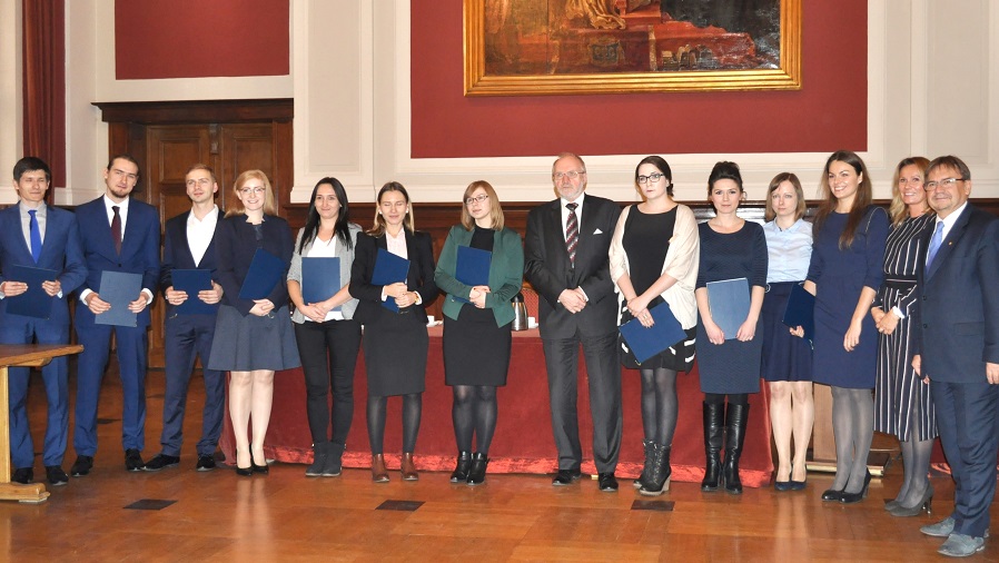 20161110_stypendia-dla-doktorantow